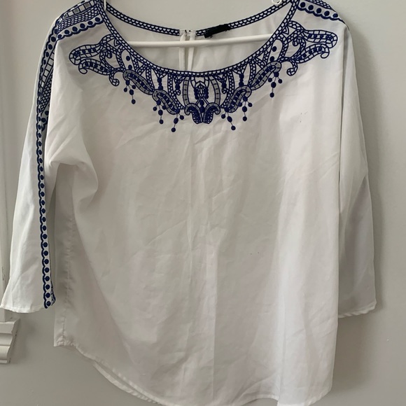 white blouse - Picture 3 of 3